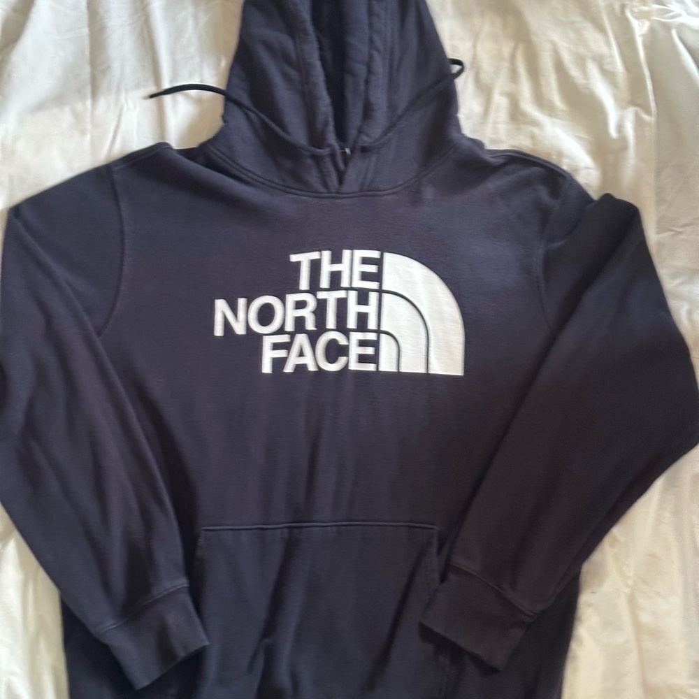 The North Face Black Sweater Classic Pullover Style